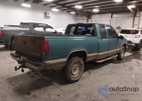 1998 Chevrolet K1500 Fleetside z USA, uszkodzony, nr VIN 2GCEK19R4W1230208